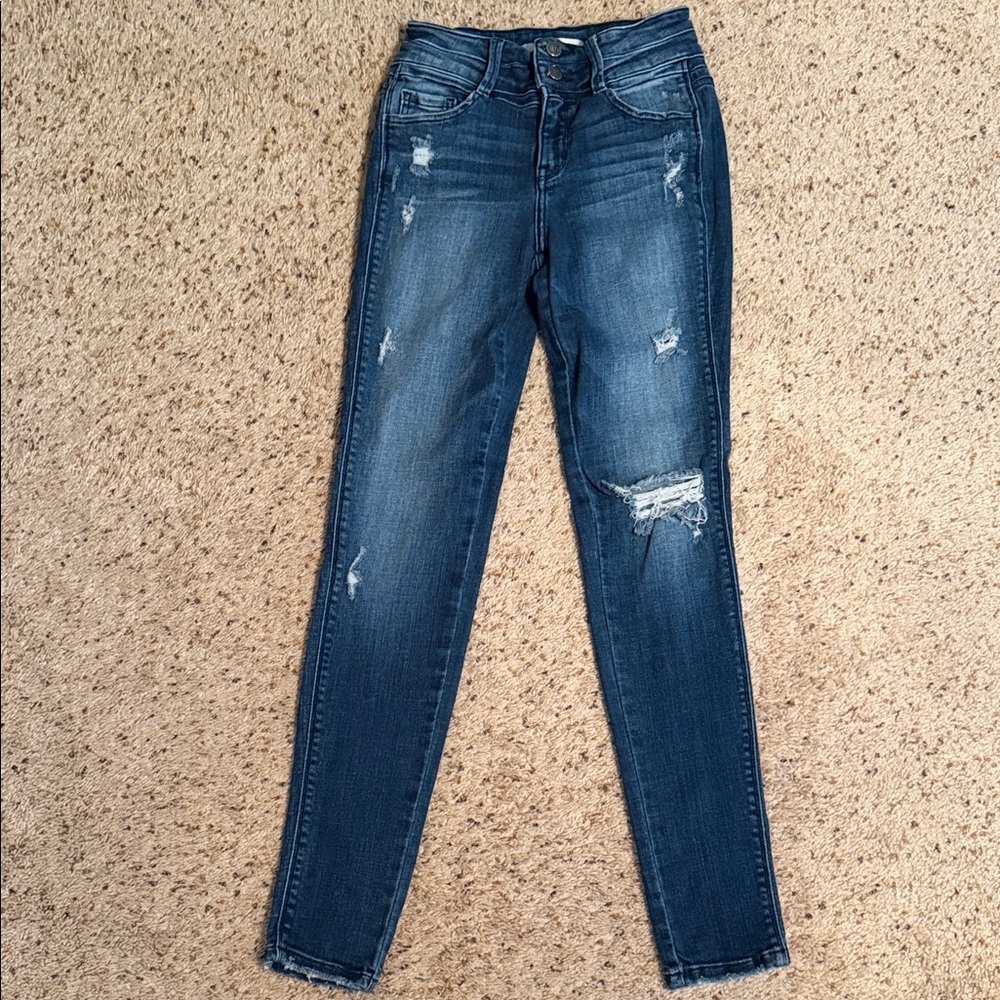 Women’s buckle KanCan skinny jeans